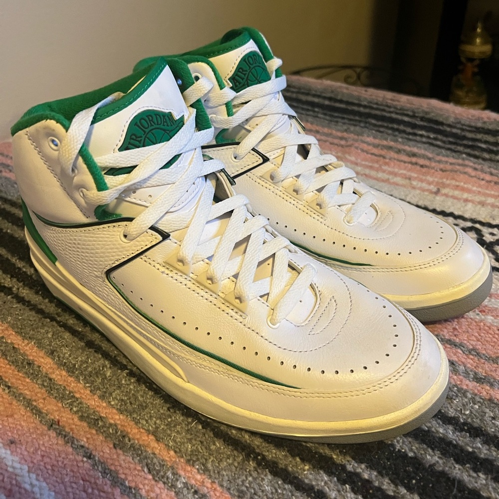 Nike Air Jordan 2 White Sail Light Lucky Green
